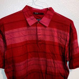 TIGER WOODS COLLECTION; Mens XL, short sleeve golf shirt.